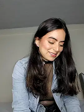 Snapshot of saasha_Petit chatting on 02-23-26, 11:22 saasha Petit online show from 02-23-26, 11:22