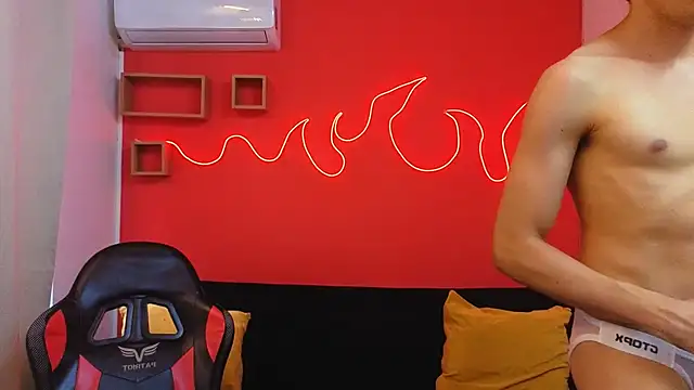 Neo Twink online show from 04-15-26, 07:07