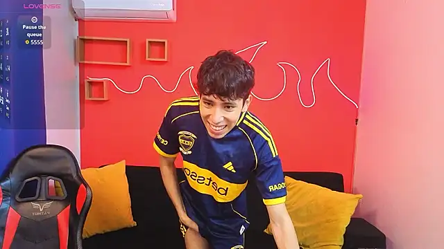 Neo Twink online show from 02-06-26, 07:10