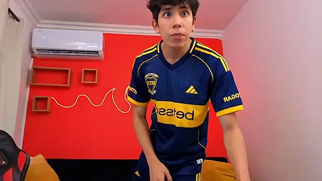 Neo Twink online show from 05-12-26, 07:09
