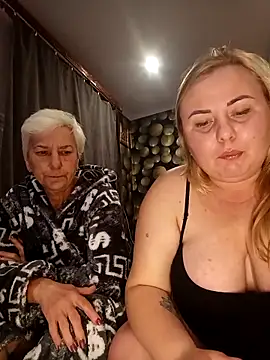 Snapshot of Ray_Thea chatting on 12-13-25, 08:04 Ray Thea online show from 12-13-25, 08:04