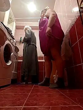 Snapshot of Ray_Thea chatting on 12-15-25, 08:31 Ray Thea online show from 12-15-25, 08:31