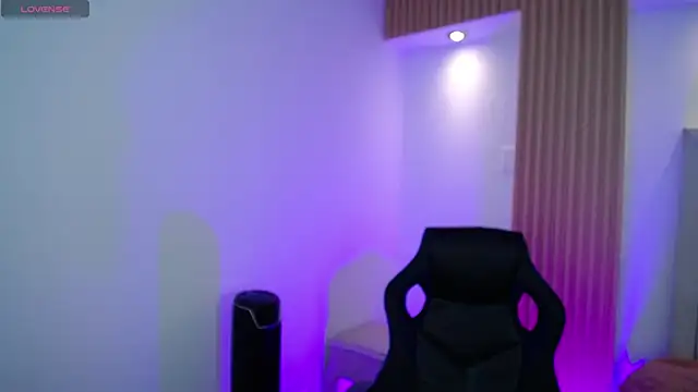 Kat Cute online show from 04-23-26, 03:57