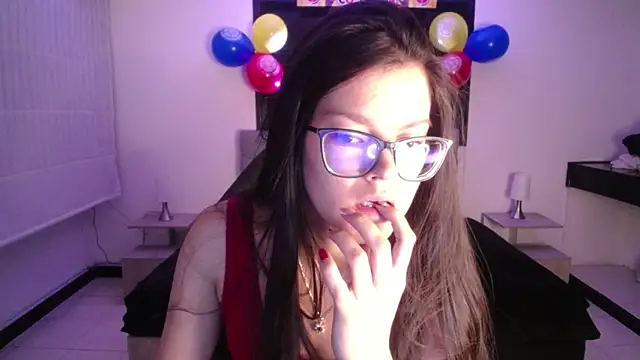 Snapshot of Sara_valderrama_ chatting on 06-20-26, 10:53 Sara valderrama online show from 06-20-26, 10:53