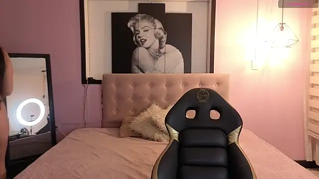 Sara valderrama  online show from 04-10-26, 11:50