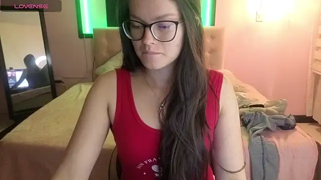 Snapshot of Sara_valderrama_ chatting on 06-20-26, 10:59 Sara valderrama online show from 06-20-26, 10:59