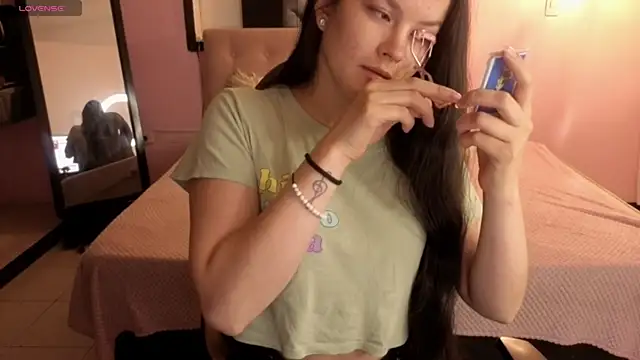 Sara valderrama  online show from 05-02-26, 12:21