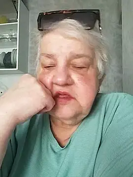 HapinessLovee online show from 05-17-26, 10:37