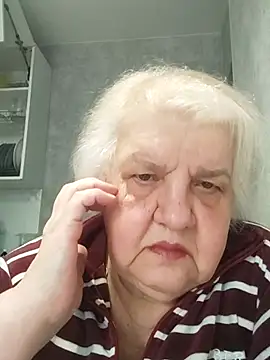 HapinessLovee online show from 04-12-26, 05:44