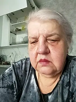 HapinessLovee online show from 04-19-26, 11:00