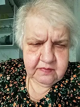 HapinessLovee online show from 05-11-26, 04:04