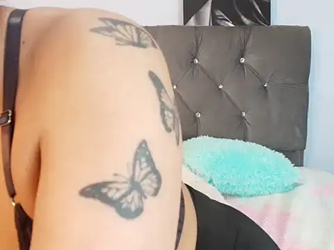 Anni Messy online show from 12-20-25, 01:14