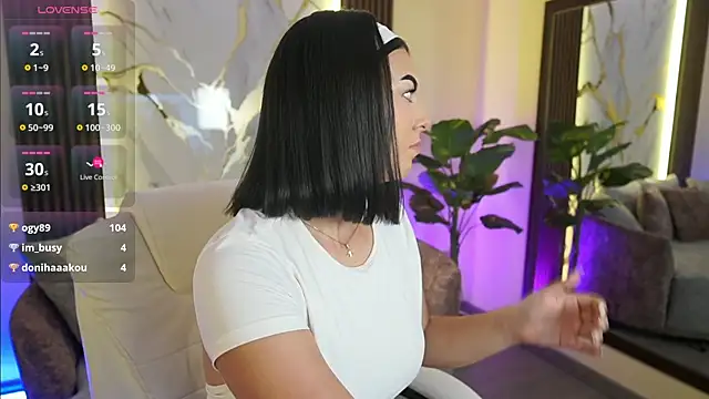 LiaWheeler online show from 12-16-25, 07:07