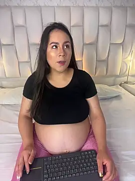 Snapshot of LissaBaker chatting on 02-27-26, 10:15 LissaBaker online show from 02-27-26, 10:15