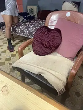 Snapshot of Brown_Beautyz chatting on 01-08-26, 04:35 Brown Beautyz online show from 01-08-26, 04:35