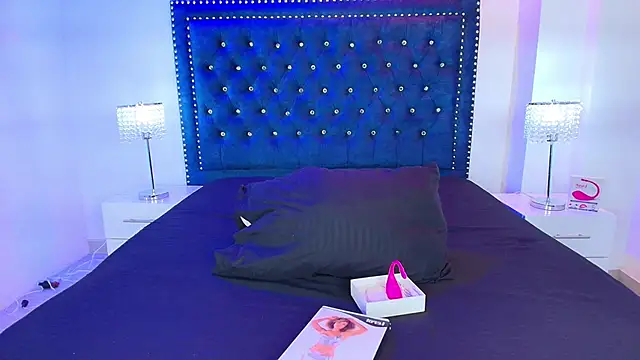 Snapshot of Velora_nigth chatting on 01-19-26, 11:25 Velora nigth online show from 01-19-26, 11:25