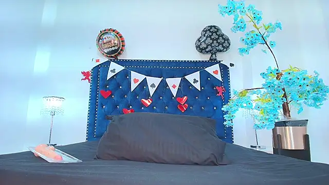 Snapshot of Velora_nigth chatting on 02-24-26, 11:33 Velora nigth online show from 02-24-26, 11:33