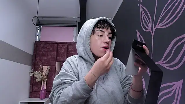 Kiara Fox   online show from 03-22-26, 11:01