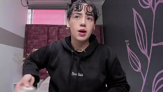 Kiara Fox   online show from 04-01-26, 09:56