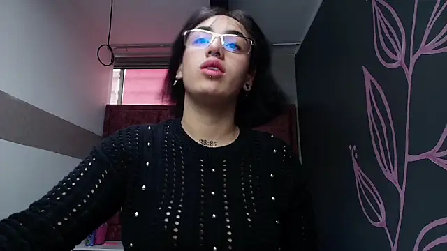 Kiara Fox   online show from 04-27-26, 08:51