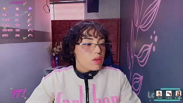 Kiara Fox   online show from 05-29-26, 07:53
