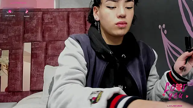 Kiara Fox   online show from 02-23-26, 09:15