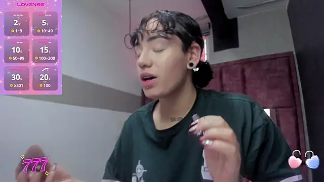 Kiara Fox   online show from 04-13-26, 08:35