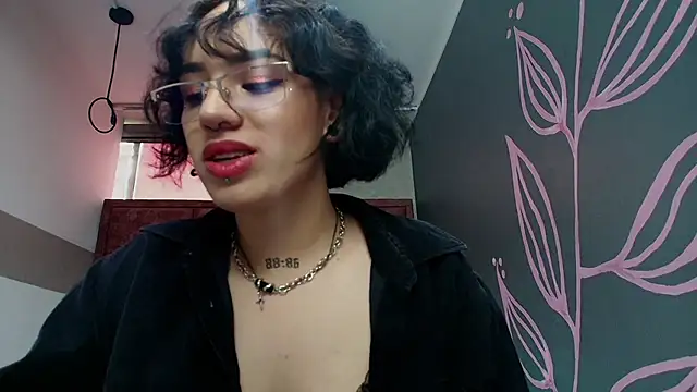 Kiara Fox   online show from 05-04-26, 07:50