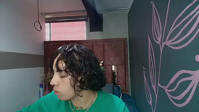 Kiara Fox   online show from 05-06-26, 08:13