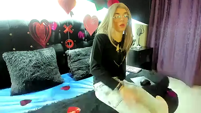 Lis Pearson online show from 02-14-26, 01:17