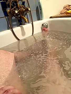 Snapshot of jonas_camboy chatting on 02-14-26, 04:51 jonas camboy online show from 02-14-26, 04:51