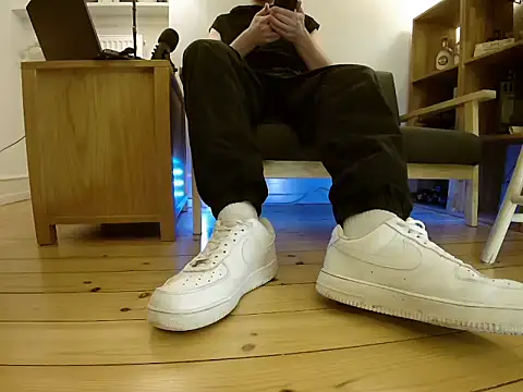 Snapshot of jonas_camboy chatting on 02-04-26, 07:31 jonas camboy online show from 02-04-26, 07:31