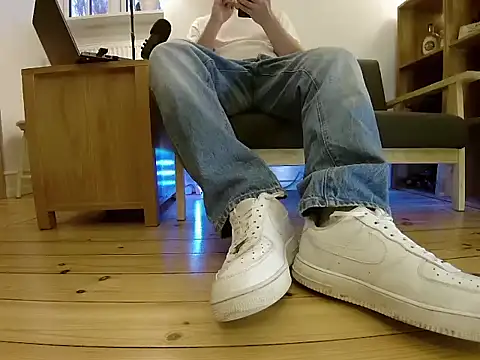 Snapshot of jonas_camboy chatting on 02-08-26, 03:54 jonas camboy online show from 02-08-26, 03:54