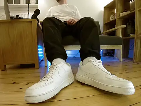 Snapshot of jonas_camboy chatting on 02-05-26, 06:04 jonas camboy online show from 02-05-26, 06:04