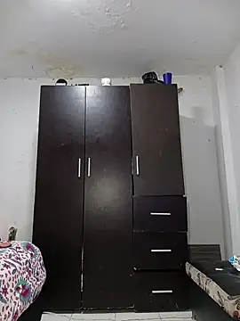 valenpaisita2123 online show from 03-08-26, 11:52