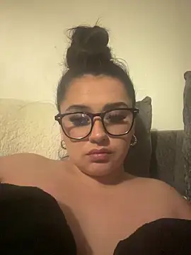 Wild Busty Niyah XX online show from 12-18-25, 10:24