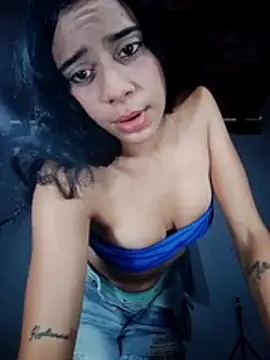 Vaness hot online show from 06-17-26, 08:30