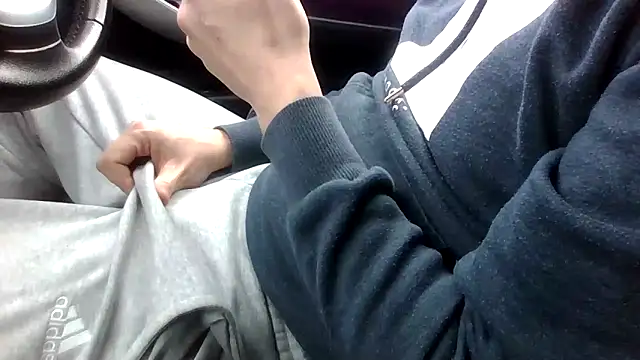 Snapshot of Ronnieedge chatting on 02-13-26, 03:56 Ronnieedge online show from 02-13-26, 03:56