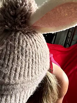 alluringpixie online show from 04-05-26, 06:03