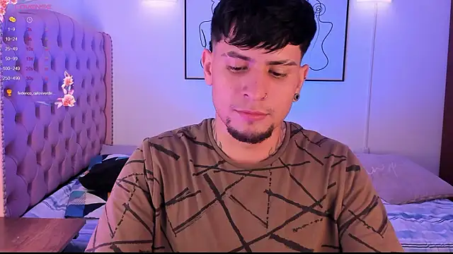 vaalentiino online show from 02-20-26, 03:25