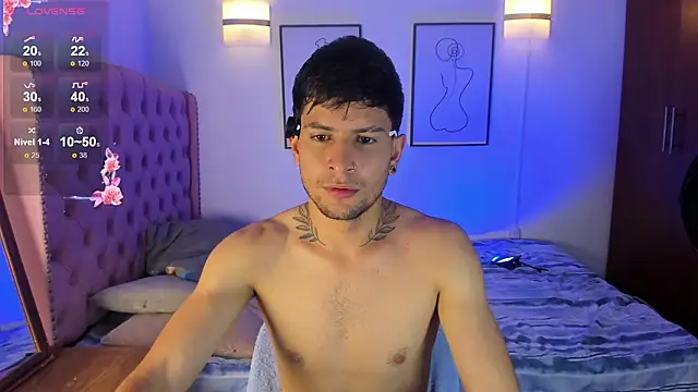 vaalentiino online show from 03-18-26, 06:42