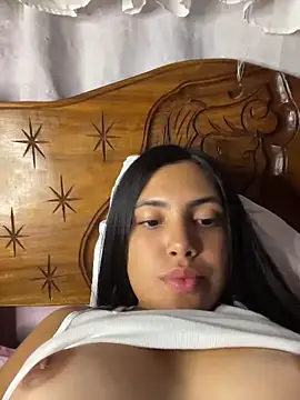 Snapshot of _Laurentt_ chatting on 05-05-26, 12:57 Laurentt online show from 05-05-26, 12:57