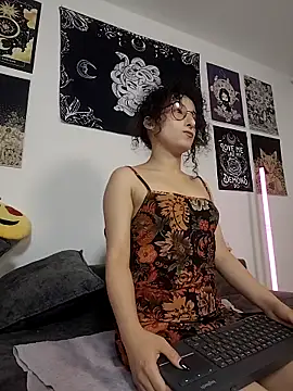 Snapshot of little__ammy chatting on 04-21-26, 02:51 little ammy online show from 04-21-26, 02:51