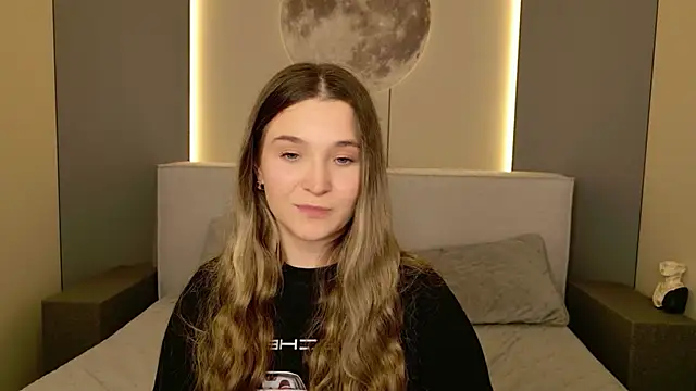 Lina Sinerz online show from 03-27-26, 04:19