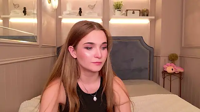 Lina Sinerz online show from 06-25-26, 04:32