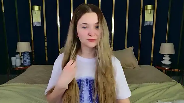 Lina Sinerz online show from 02-19-26, 03:42