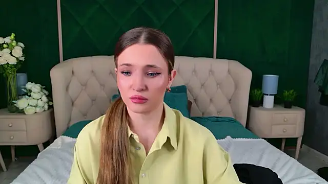 Lina Sinerz online show from 04-08-26, 08:43