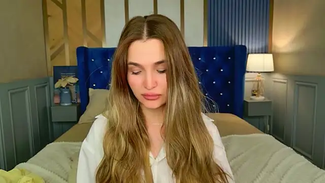 Lina Sinerz online show from 05-31-26, 03:56