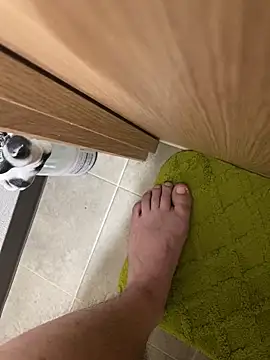 hairylittledic online show from 06-10-26, 11:28