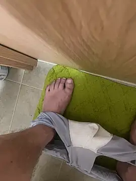 hairylittledic online show from 06-21-26, 11:21
